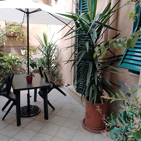 Апартаменты Il Piccolo Eden - Private Garden Ливорно Экстерьер фото