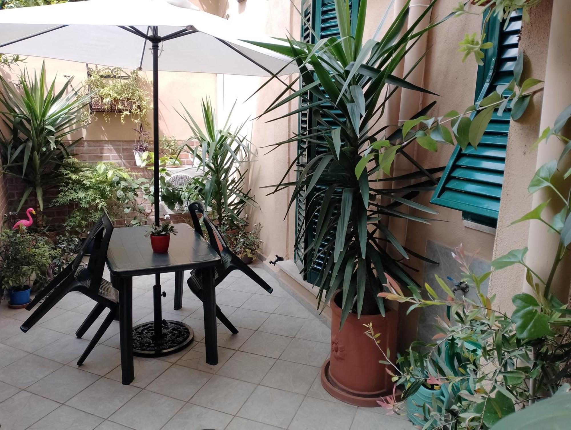 Апартаменты Il Piccolo Eden - Private Garden Ливорно Экстерьер фото